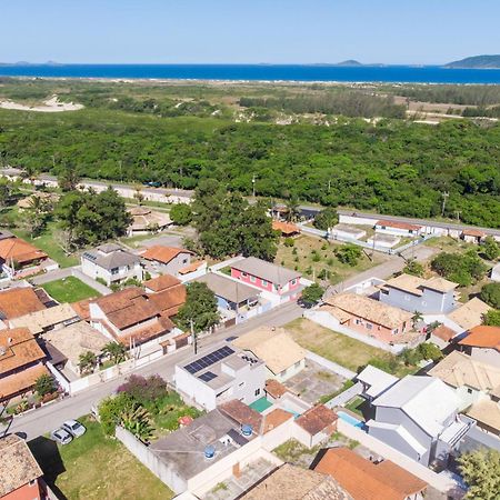 Refugio Tropical Casa De Praia Com Piscina Aquecida E 4 Suites E Garagem 3 Carros, 800 Mtrs Da Praia Internet 700 Mbps, Condominio Privado Com Pista De Skate , Quadra De Futevolei , Campos E Quadras De Futebol! Cabo Frio Bagian luar foto